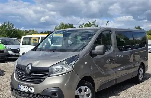 RENAULT Trafic 