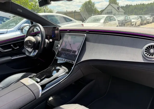 MERCEDES-BENZ EQS 450+ AMG Line