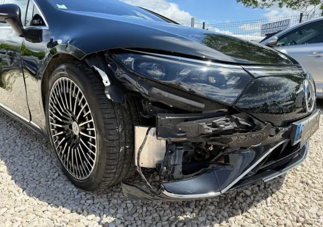 MERCEDES-BENZ EQS 450+ AMG Line