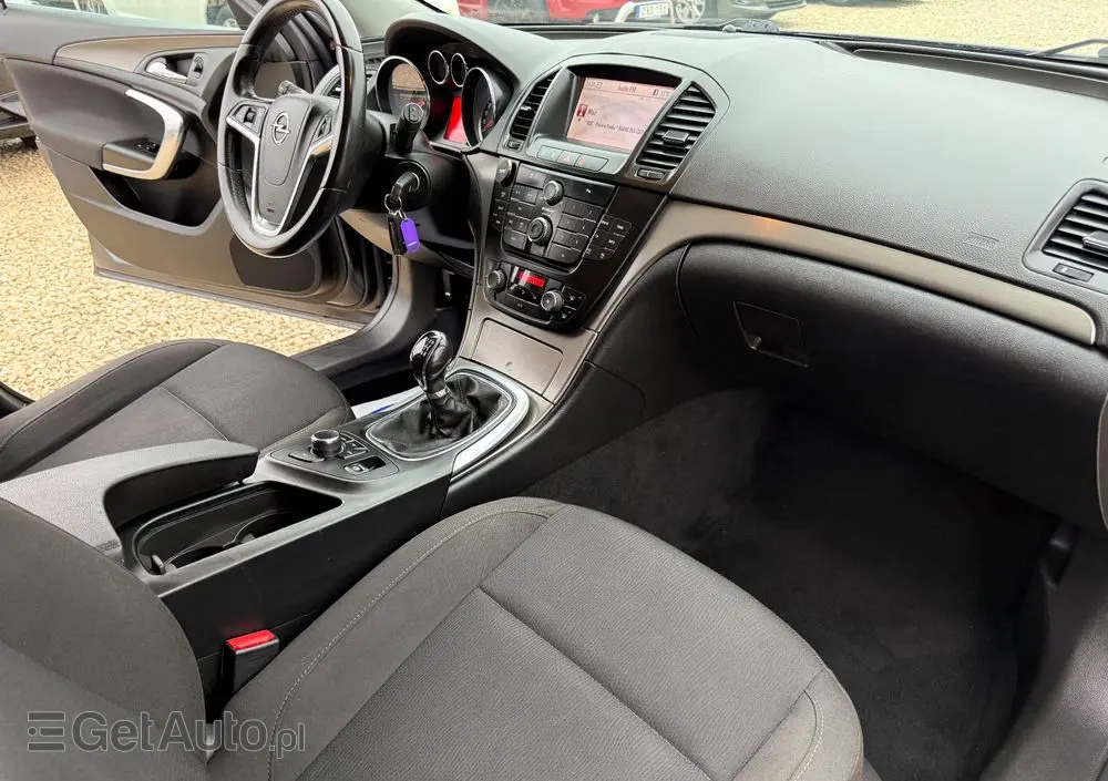 OPEL Insignia 1.6 Turbo Edition