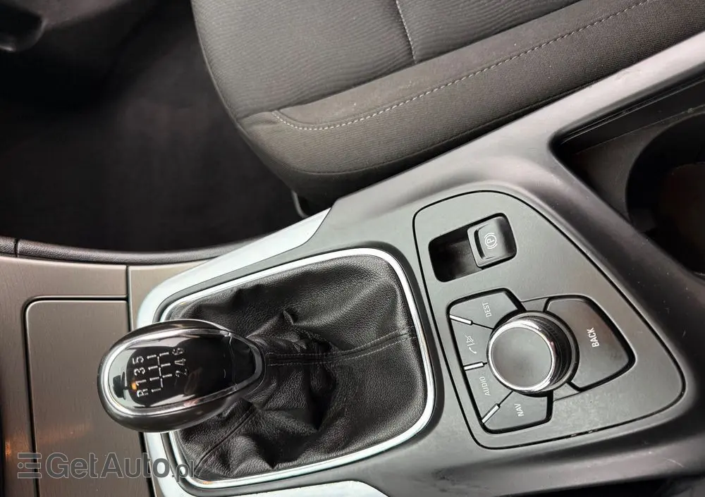 OPEL Insignia 1.6 Turbo Edition