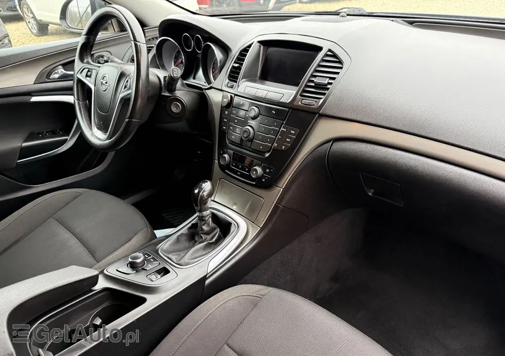 OPEL Insignia 1.6 Turbo Edition