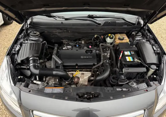 OPEL Insignia 1.6 Turbo Edition