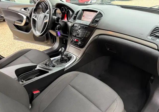 OPEL Insignia 1.6 Turbo Edition