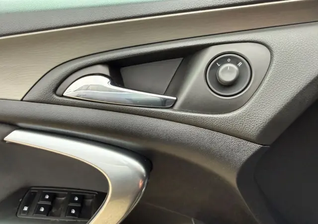 OPEL Insignia 1.6 Turbo Edition