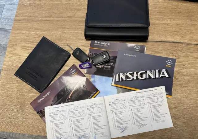 OPEL Insignia 1.6 Turbo Edition