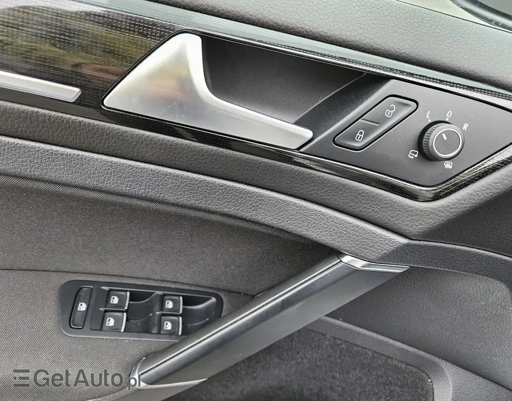 VOLKSWAGEN Golf Variant 2.0 TDI SCR DSG Active