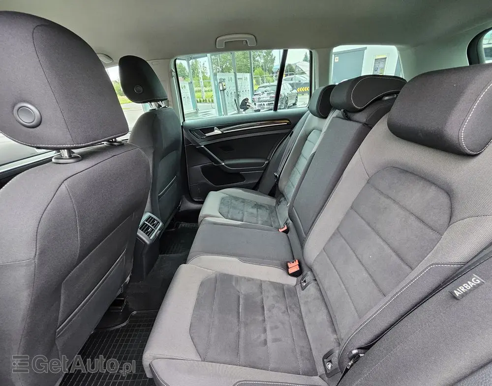 VOLKSWAGEN Golf Variant 2.0 TDI SCR DSG Active