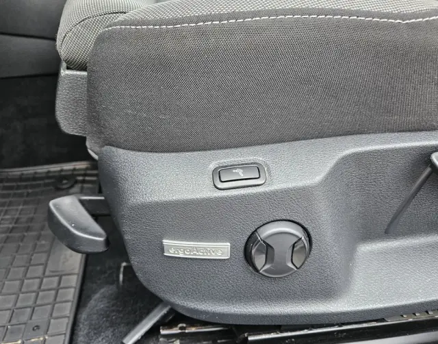 VOLKSWAGEN Golf Variant 2.0 TDI SCR DSG Active