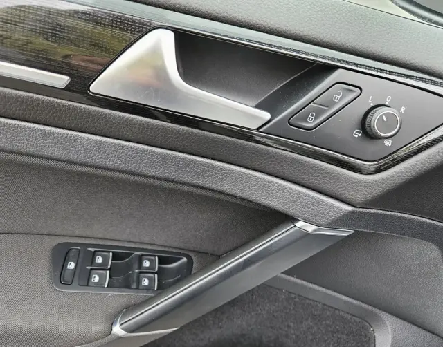 VOLKSWAGEN Golf Variant 2.0 TDI SCR DSG Active