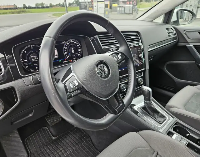 VOLKSWAGEN Golf Variant 2.0 TDI SCR DSG Active