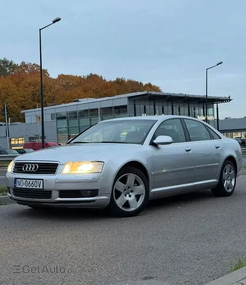 AUDI A8 