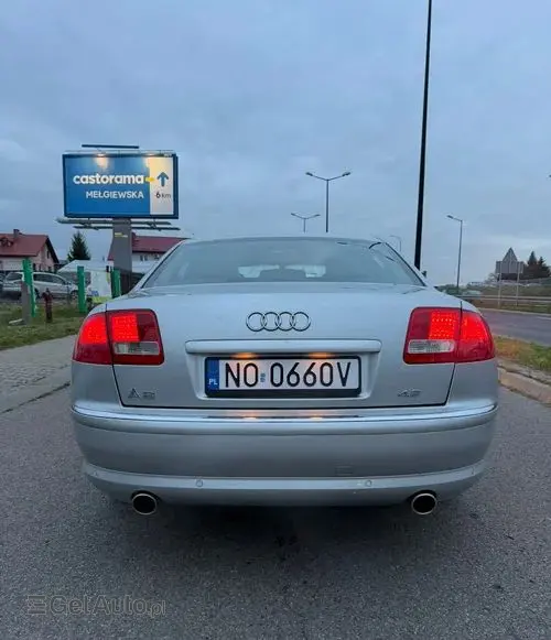 AUDI A8 