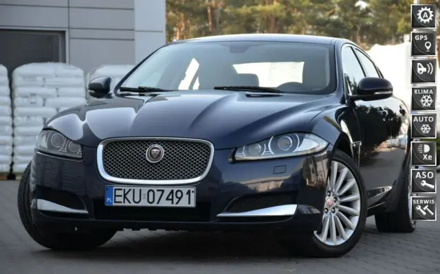 JAGUAR XF 