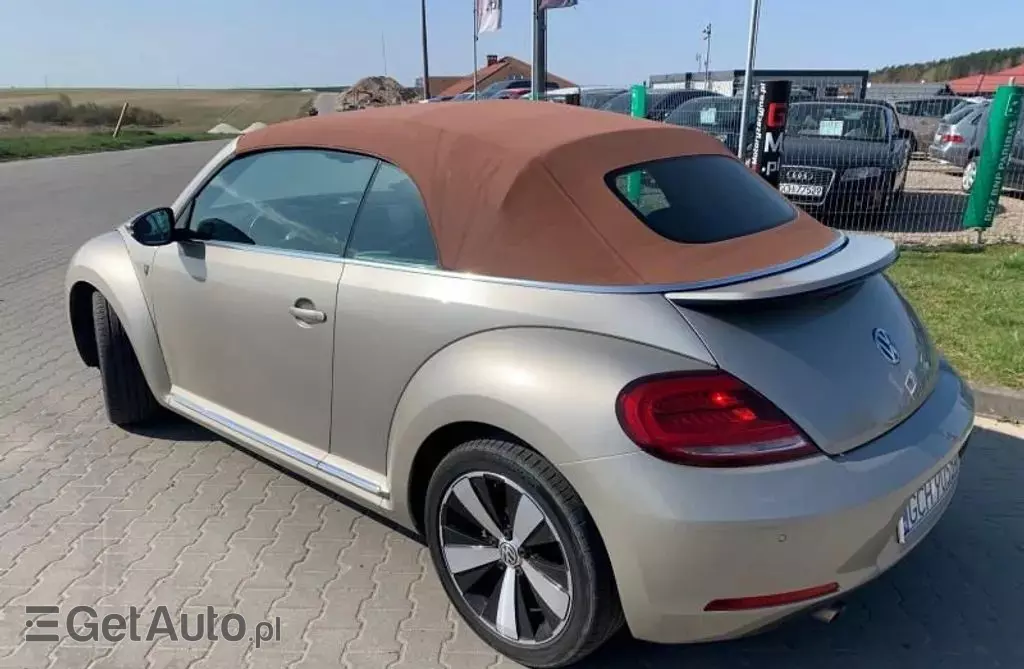 VOLKSWAGEN Beetle 