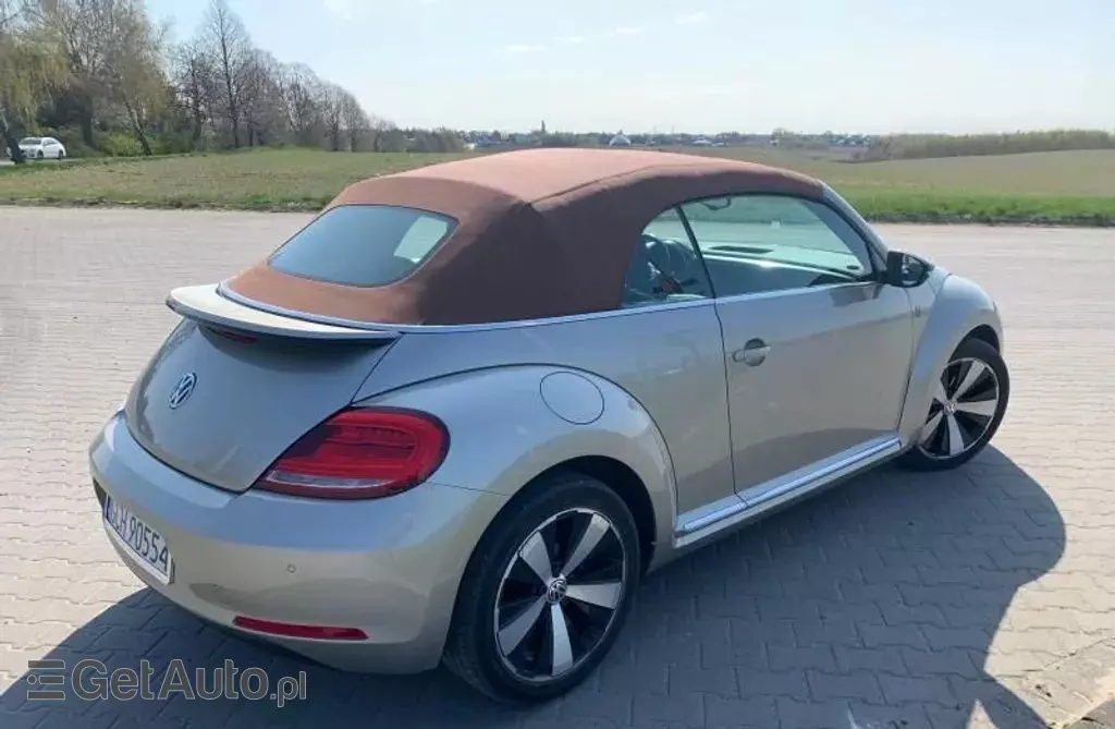 VOLKSWAGEN Beetle 