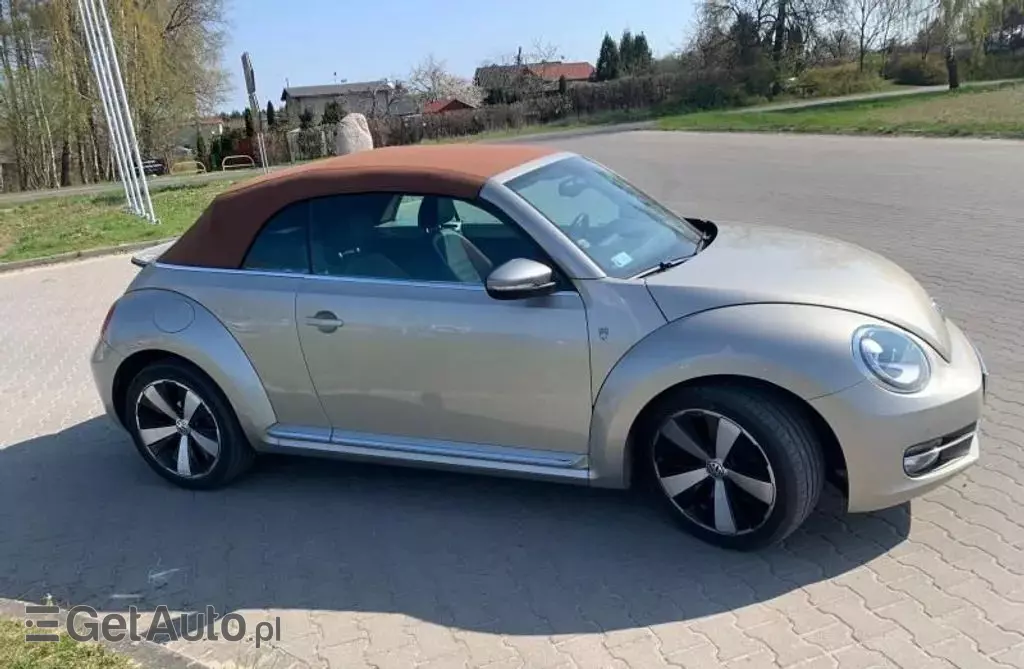 VOLKSWAGEN Beetle 