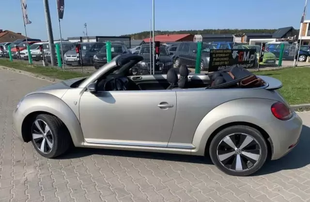 VOLKSWAGEN Beetle 
