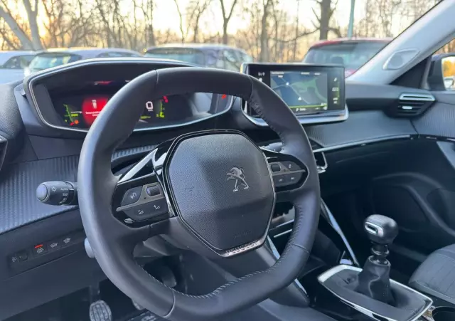 PEUGEOT 2008 1.2 PureTech Allure Pack S&S