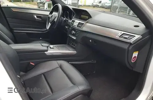 MERCEDES-BENZ Klasa E 