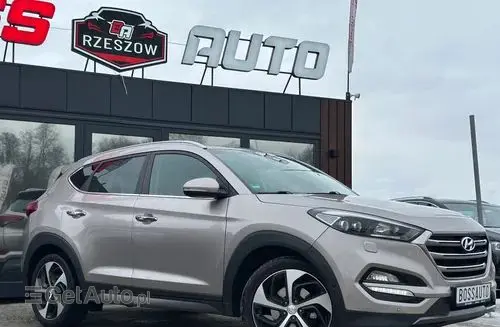 HYUNDAI Tucson 