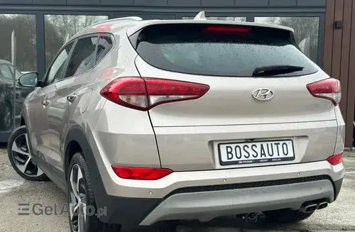 HYUNDAI Tucson 