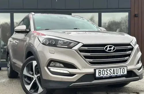 HYUNDAI Tucson 