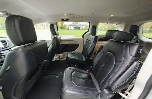 CHRYSLER Pacifica 