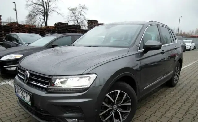 VOLKSWAGEN Tiguan 