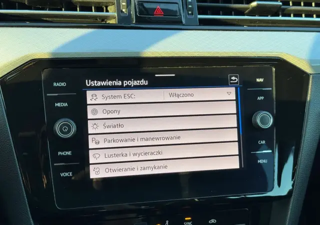 VOLKSWAGEN Passat 2.0 TSI Business DSG