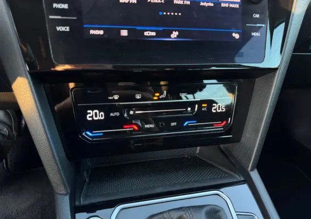 VOLKSWAGEN Passat 2.0 TSI Business DSG