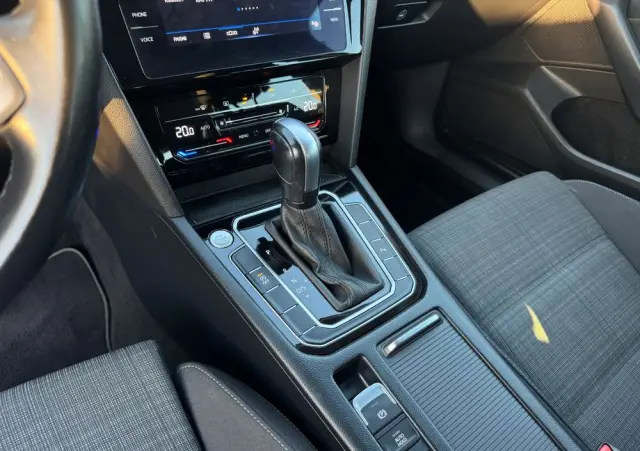 VOLKSWAGEN Passat 2.0 TSI Business DSG