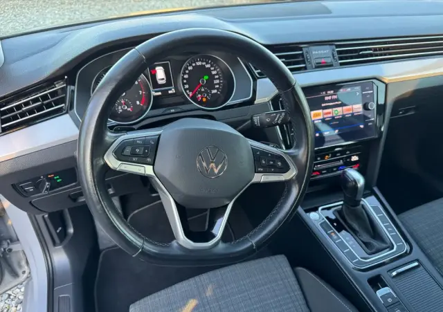 VOLKSWAGEN Passat 2.0 TSI Business DSG