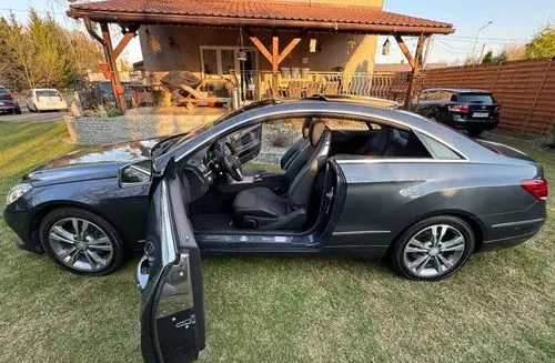 MERCEDES-BENZ Klasa E 