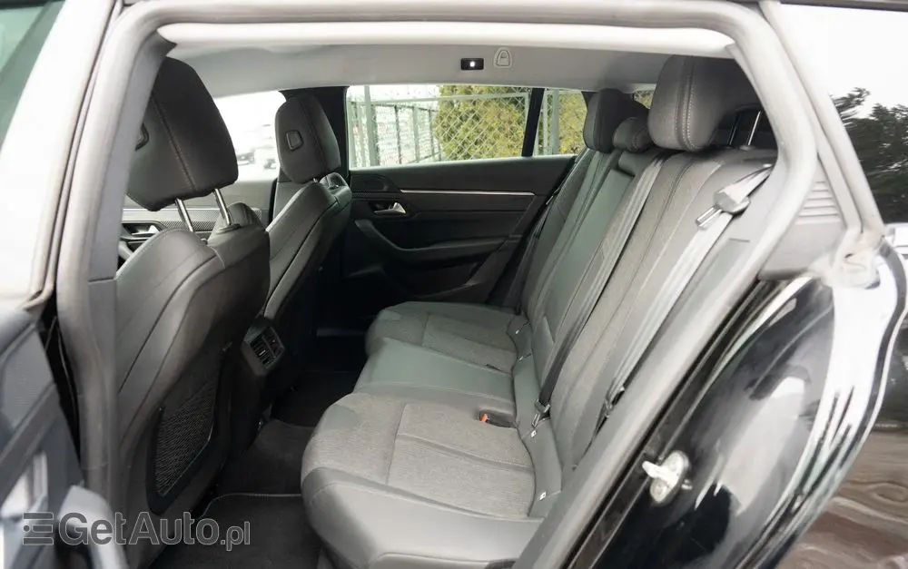 PEUGEOT 508 PureTech 180 EAT8 Allure Pack