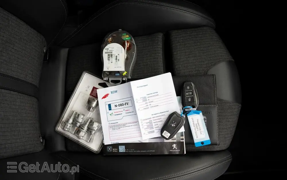 PEUGEOT 508 PureTech 180 EAT8 Allure Pack