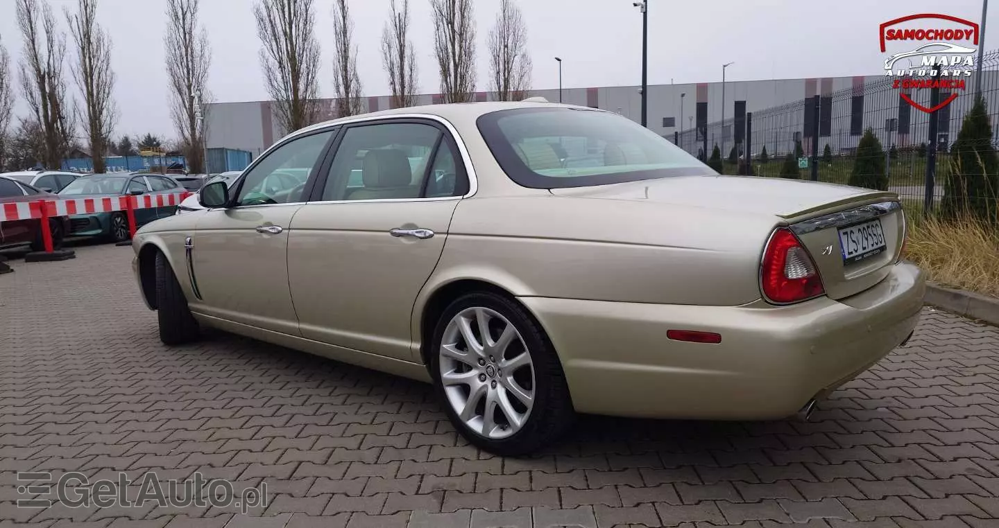 JAGUAR XJ 