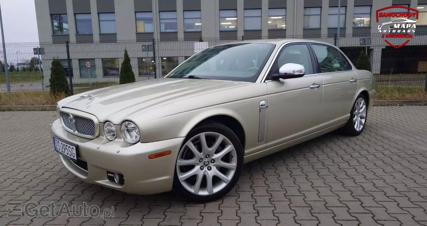 JAGUAR XJ 