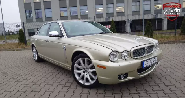 JAGUAR XJ 