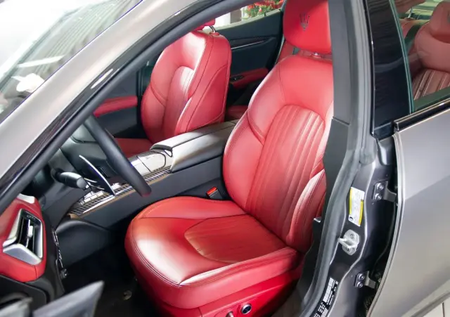 MASERATI Ghibli S Q4 Modena