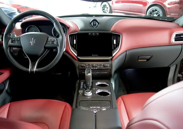 MASERATI Ghibli S Q4 Modena