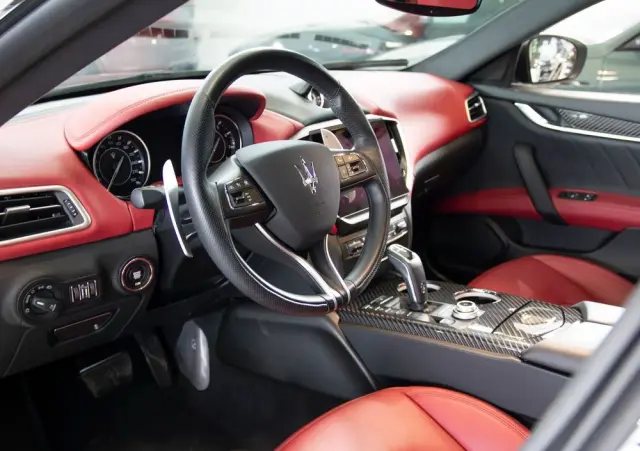 MASERATI Ghibli S Q4 Modena