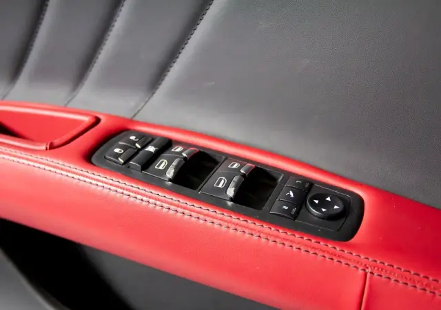 MASERATI Ghibli S Q4 Modena