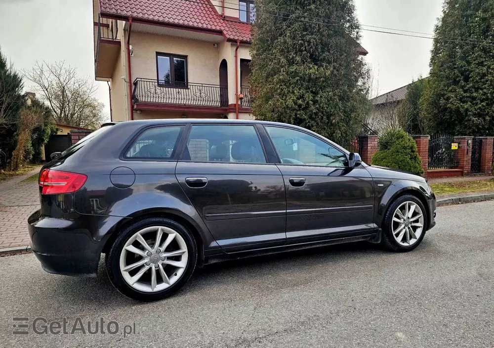 AUDI A3 2.0 TDI Sportback DPF S line Sportpaket (plus)