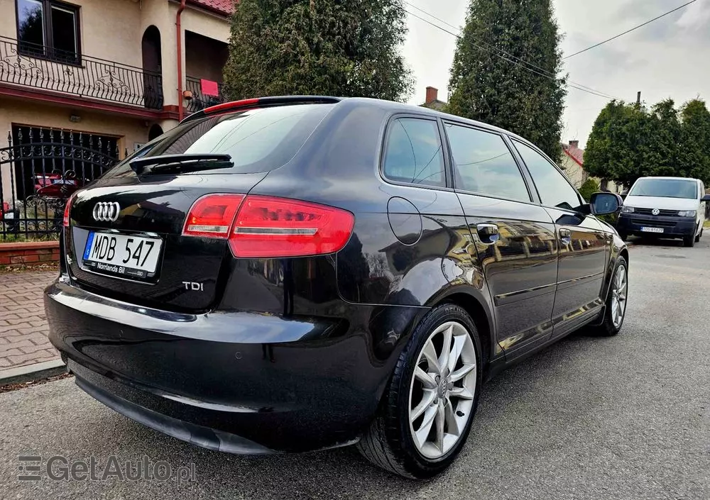 AUDI A3 2.0 TDI Sportback DPF S line Sportpaket (plus)