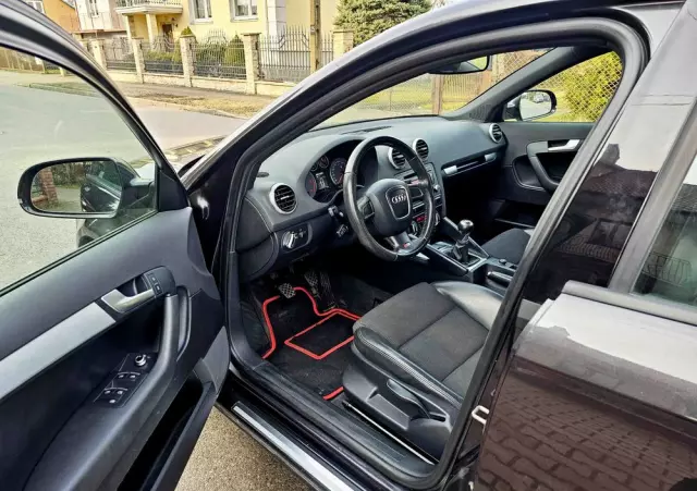 AUDI A3 2.0 TDI Sportback DPF S line Sportpaket (plus)