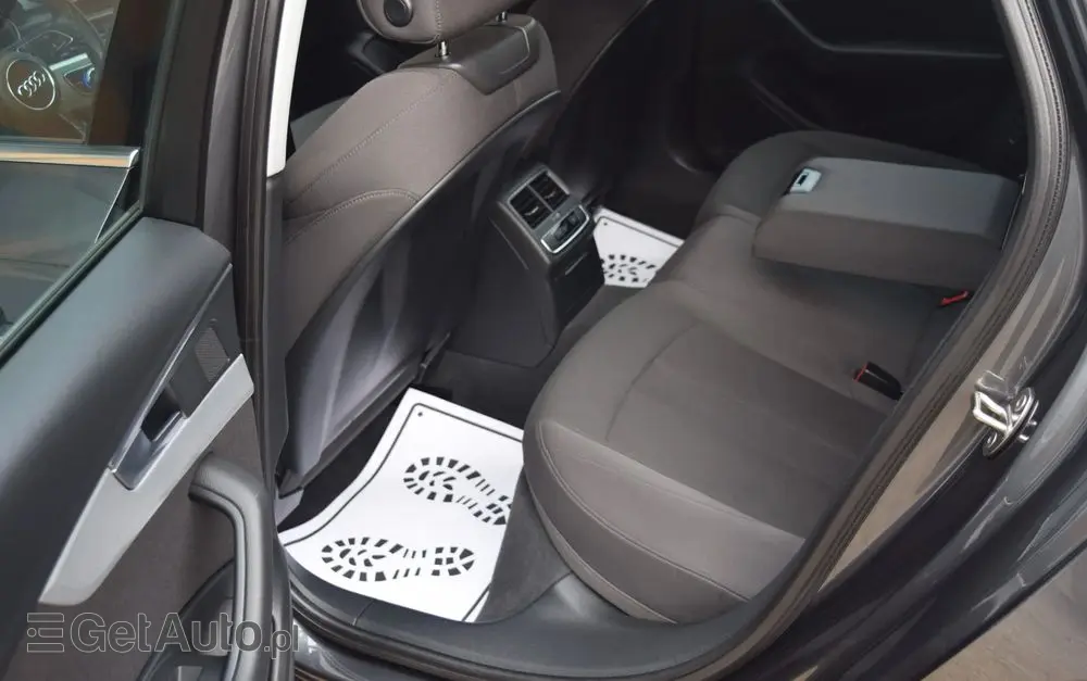 AUDI A4 Avant 2.0 TDI DPF S line Sportpaket