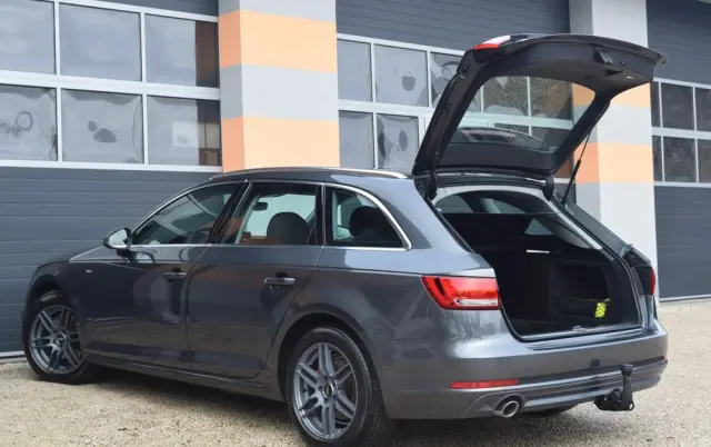 AUDI A4 Avant 2.0 TDI DPF S line Sportpaket