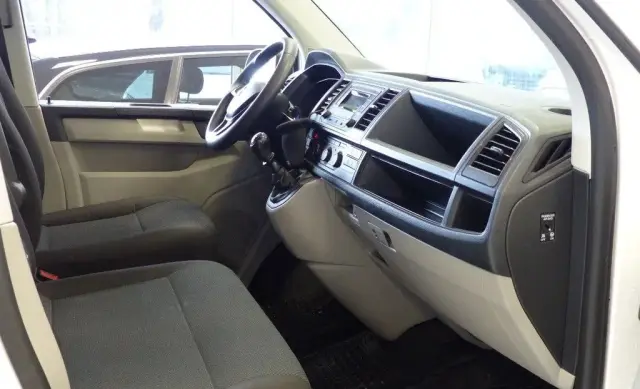 VOLKSWAGEN TRANSPORTER 