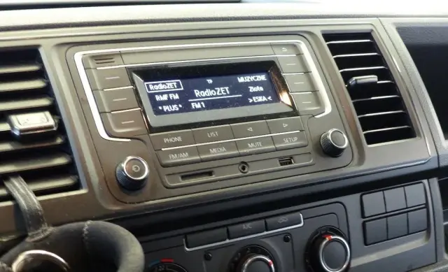 VOLKSWAGEN TRANSPORTER 